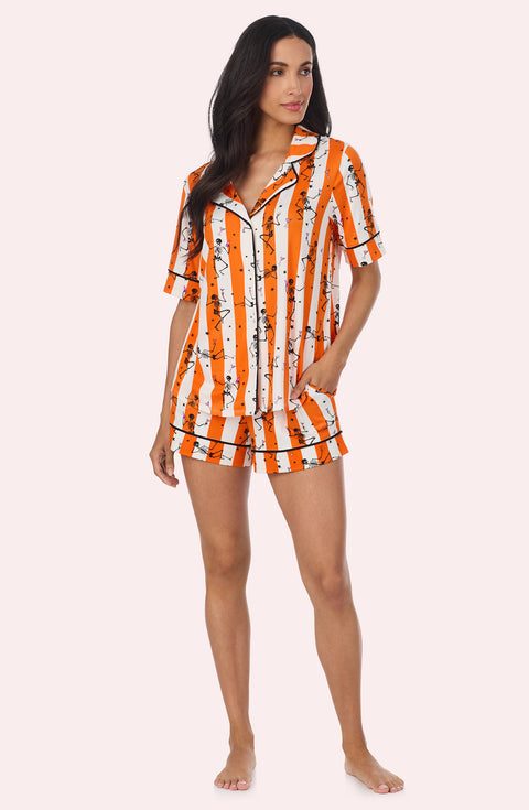 A Lady Wearing Siennna Short Knit Pj Set In Haunted Happy Hour in a front facing pose